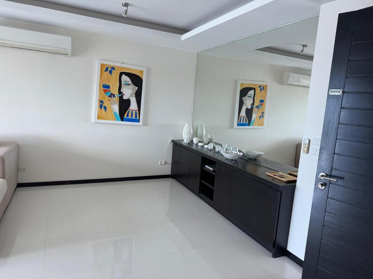 Modern 2-Bedroom Condo In Kamala Near The Beach Exterior photo