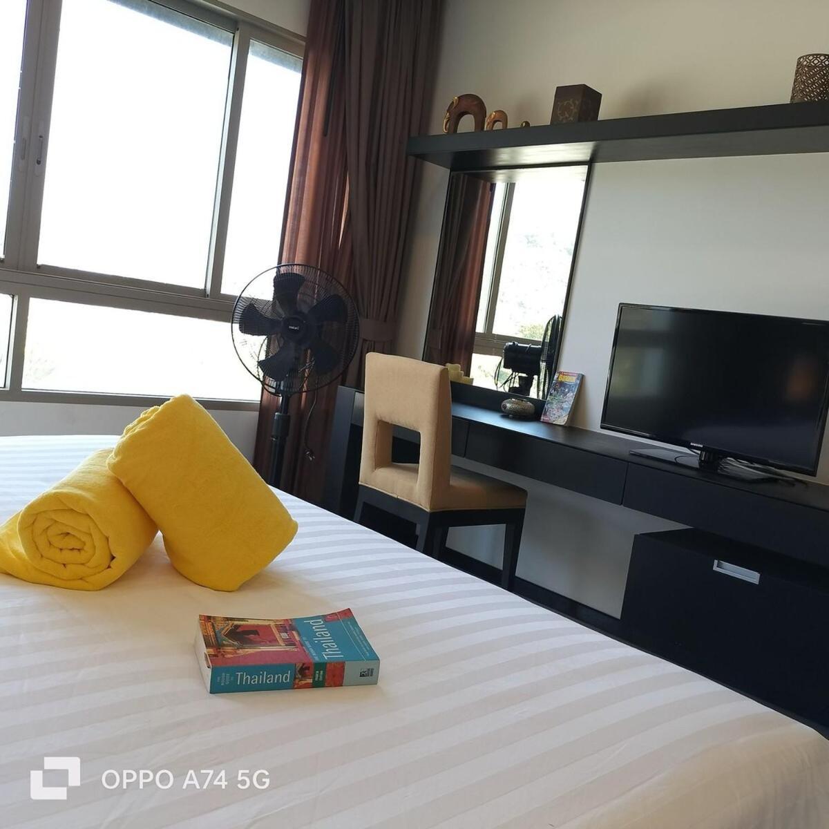 Modern 2-Bedroom Condo In Kamala Near The Beach Exterior photo